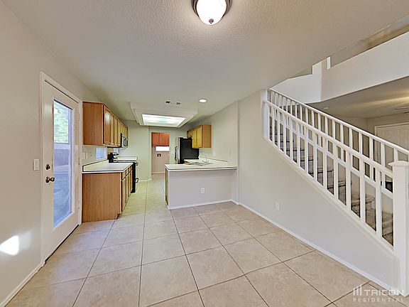 5th image of 17606 N 17th Pl Unit 1105