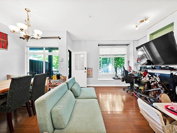 3rd image of 7333 16th Ave #207