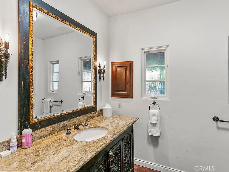 52 Emerald Bay — Photo 19