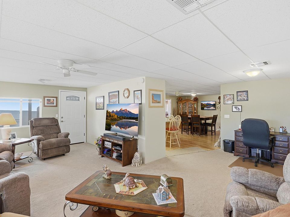 1st image of 1005 S Mariposa Cir