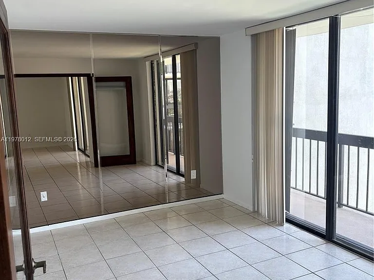 2333 Brickell Ave #1115 — Photo 10