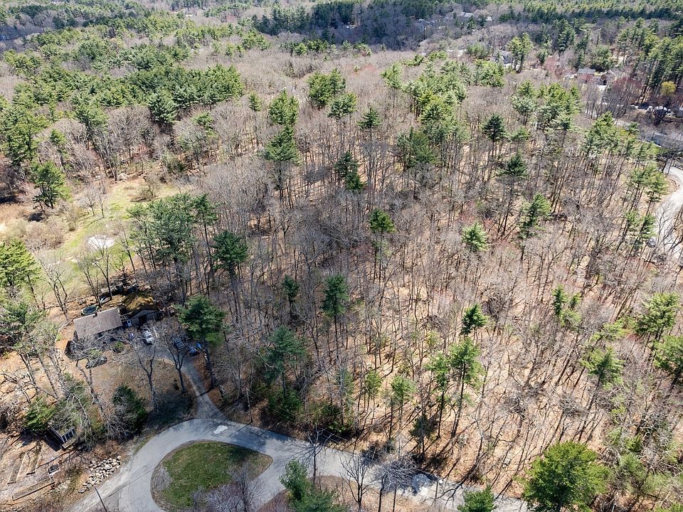 1st image of 13 Whipple Woods Rd