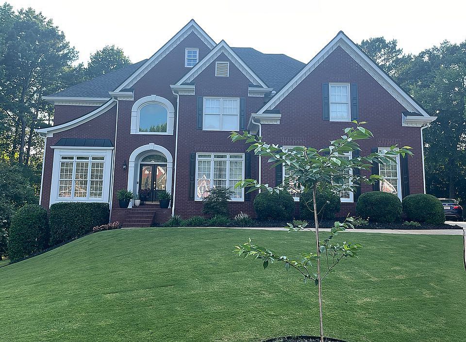 1st image of 746 Albemarle Ct