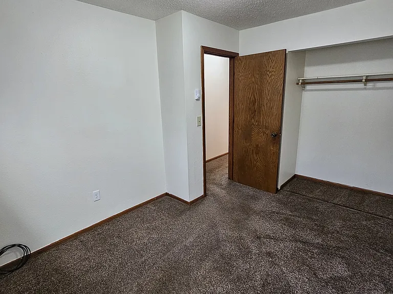 612 5th St E #104 — Photo 10