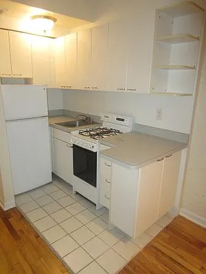 Rented by City Connections Realty | media 17