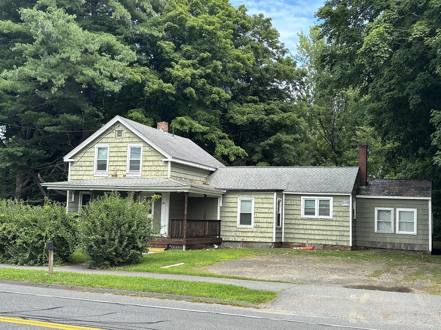 5 bed, 1746 sqft, $3,200 — Photo 1