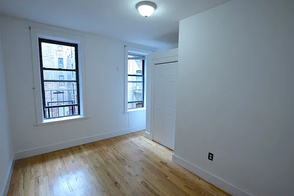 Rented by Your Vanity Realty | media 18