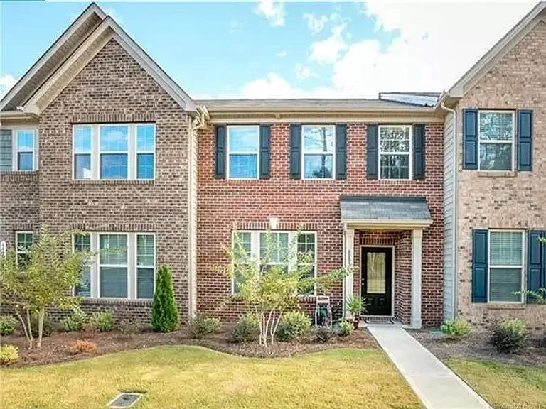 6005 Turkey Oak Ln — Photo 1