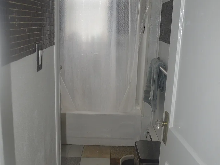 2610 S Kildare Ave #2S — Photo 8
