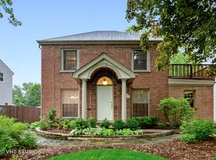 1011 N Main St, Wheaton, IL 60187