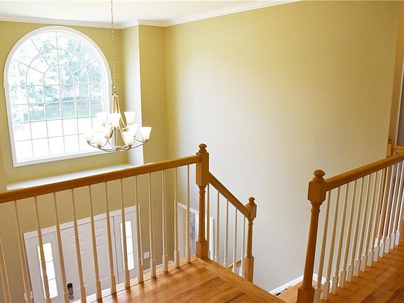5th image of 317 Hourglass Ln