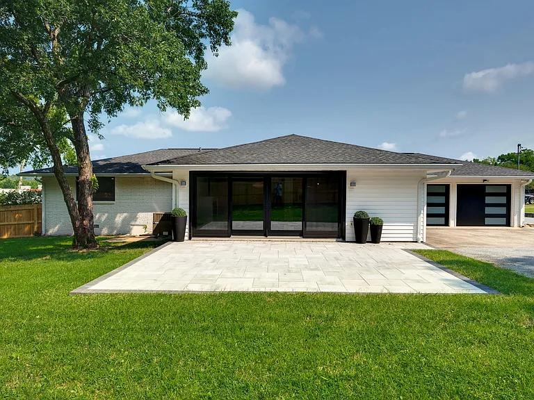 1205 Saint Marys Ln — Photo 31