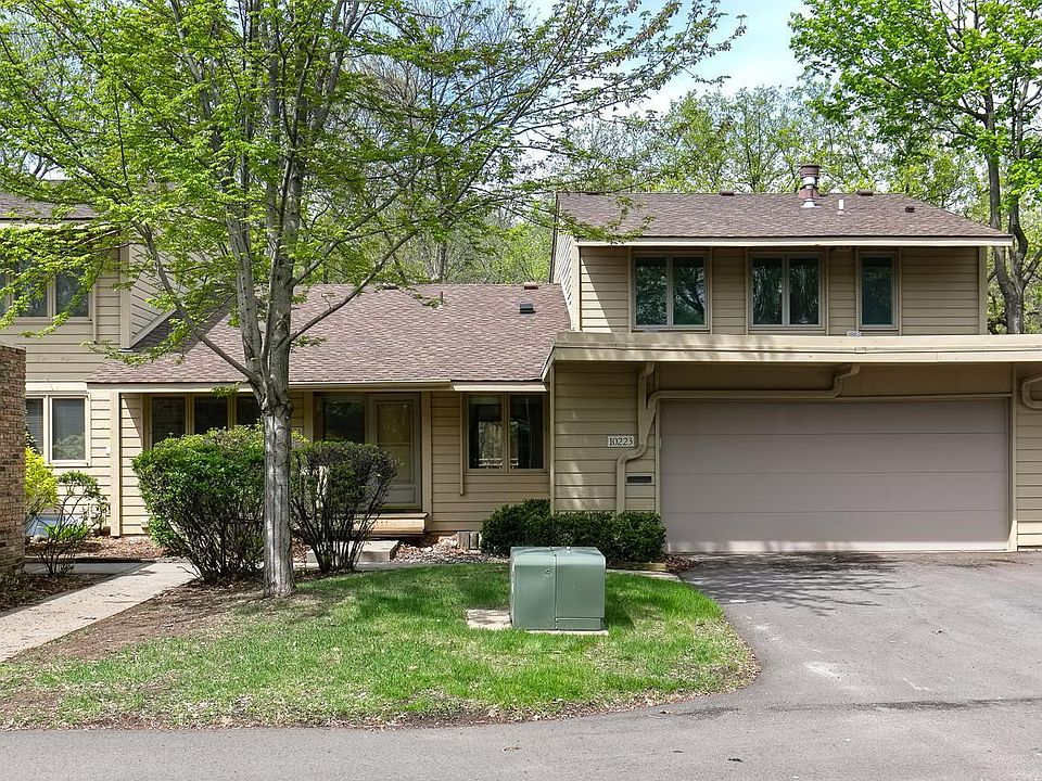 10223 Scarborough Rd, Bloomington, MN 55437 Zillow