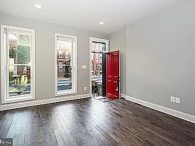 Building Photo - 1508 N Eden St