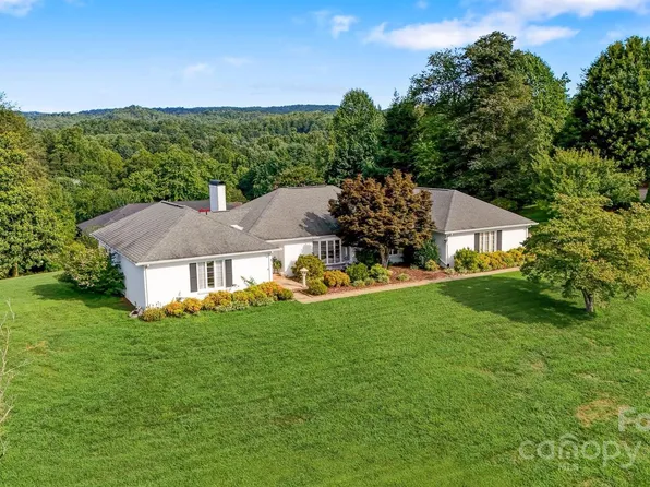 2781 Lakeview Dr, Lenoir, NC 28645