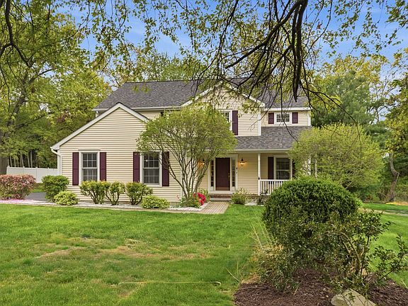 3rd image of 7 Chase Farm Road