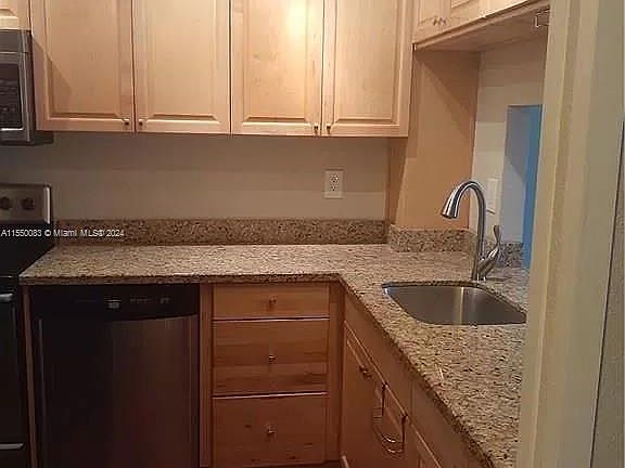 4th image of 4501 NE 21st Ave APT 103