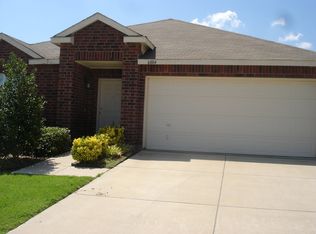 6004 Marsh Rail Dr, Denton, TX 76208