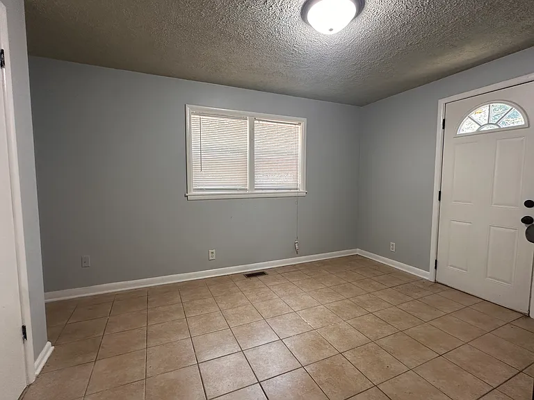 307 N Lake St — Photo 14