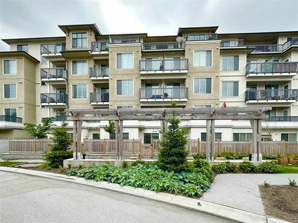 20487 65th Ave #B105, Langley, BC V2Y 3K6
