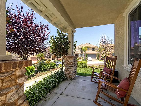 4th image of 1835 Sheridan Way