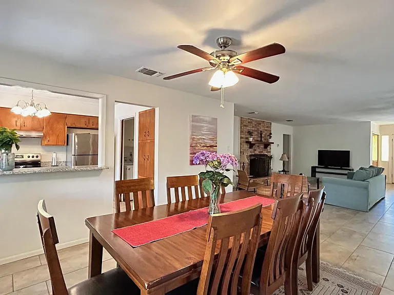 6216 Rue Marielyne St — Photo 5