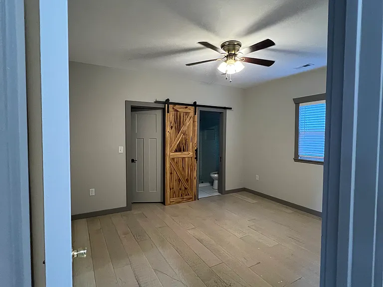 1817 Woodbine Ave — Photo 17