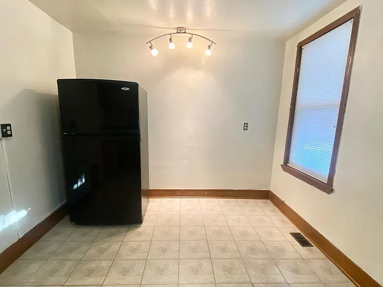 3018 Larue Sq E — Photo 9