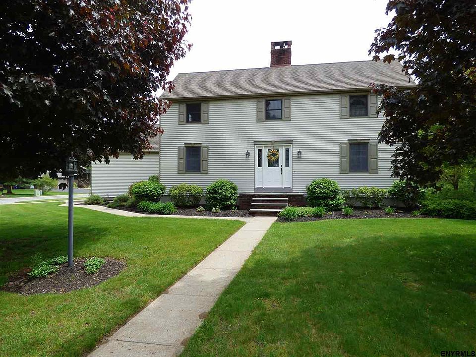 1st image of 9 Mystic Ln