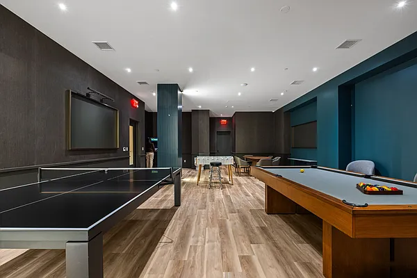 Rented by EXR | media 33