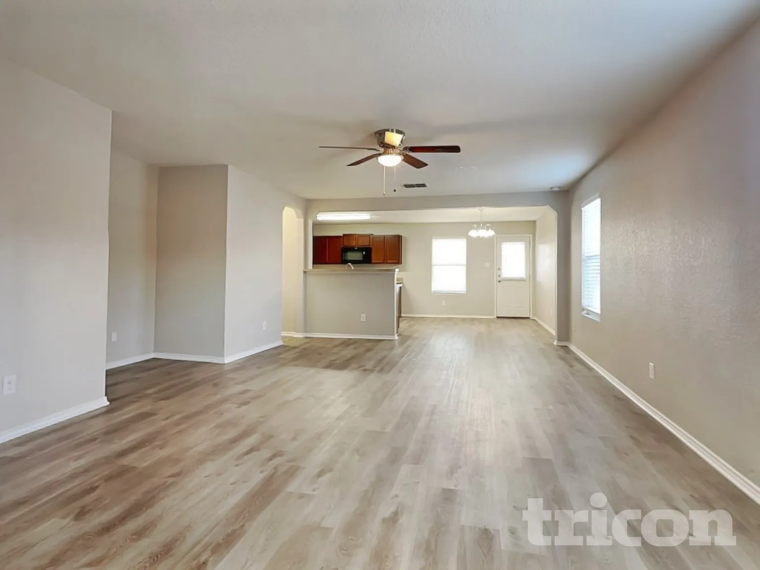 16247 Kentucky Ridge Selma TX — Photo 3