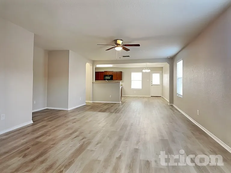 16247 Kentucky Rdg — Photo 3