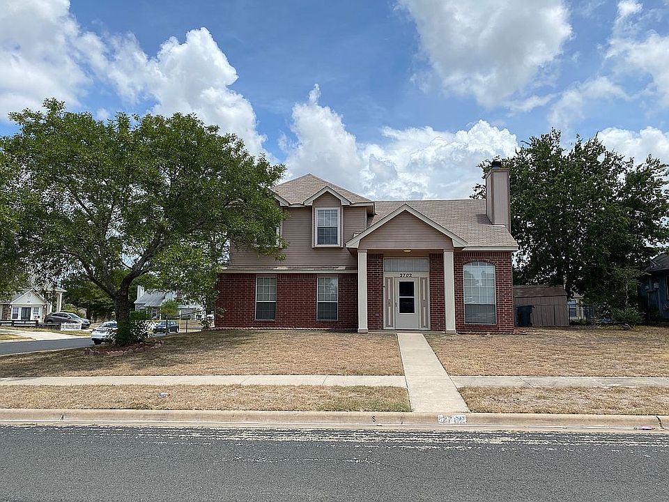 1st image of 2702 Starling Dr