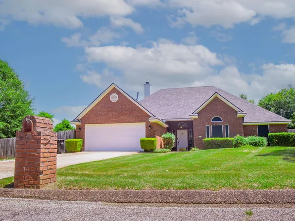 3718 Kriss Dr, Longview, TX 75604