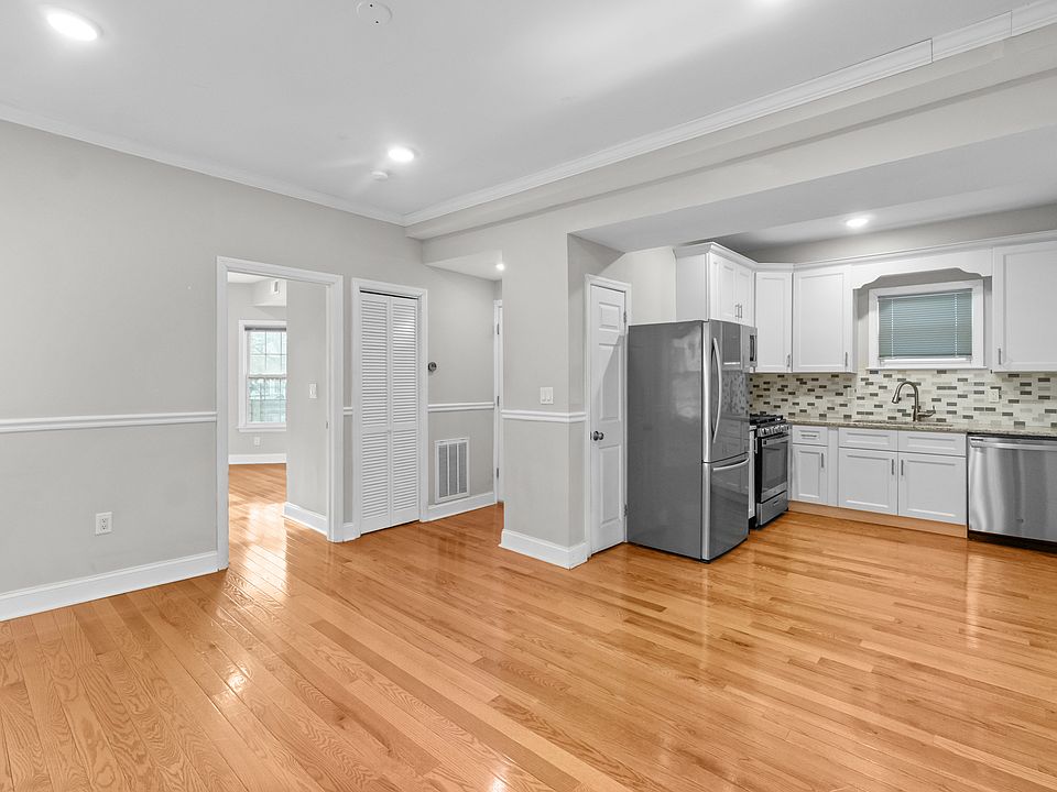 1st image of 58 New St Floor 2