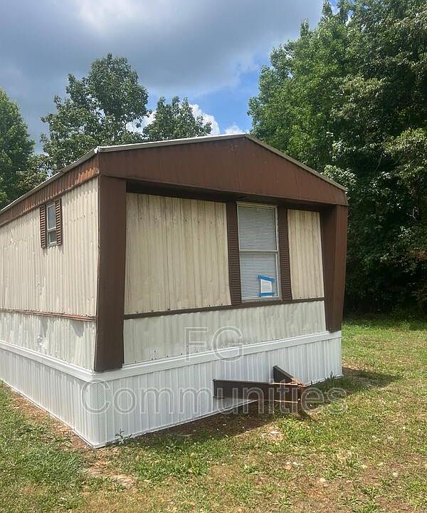 1st image of 304 Coleman Rd
