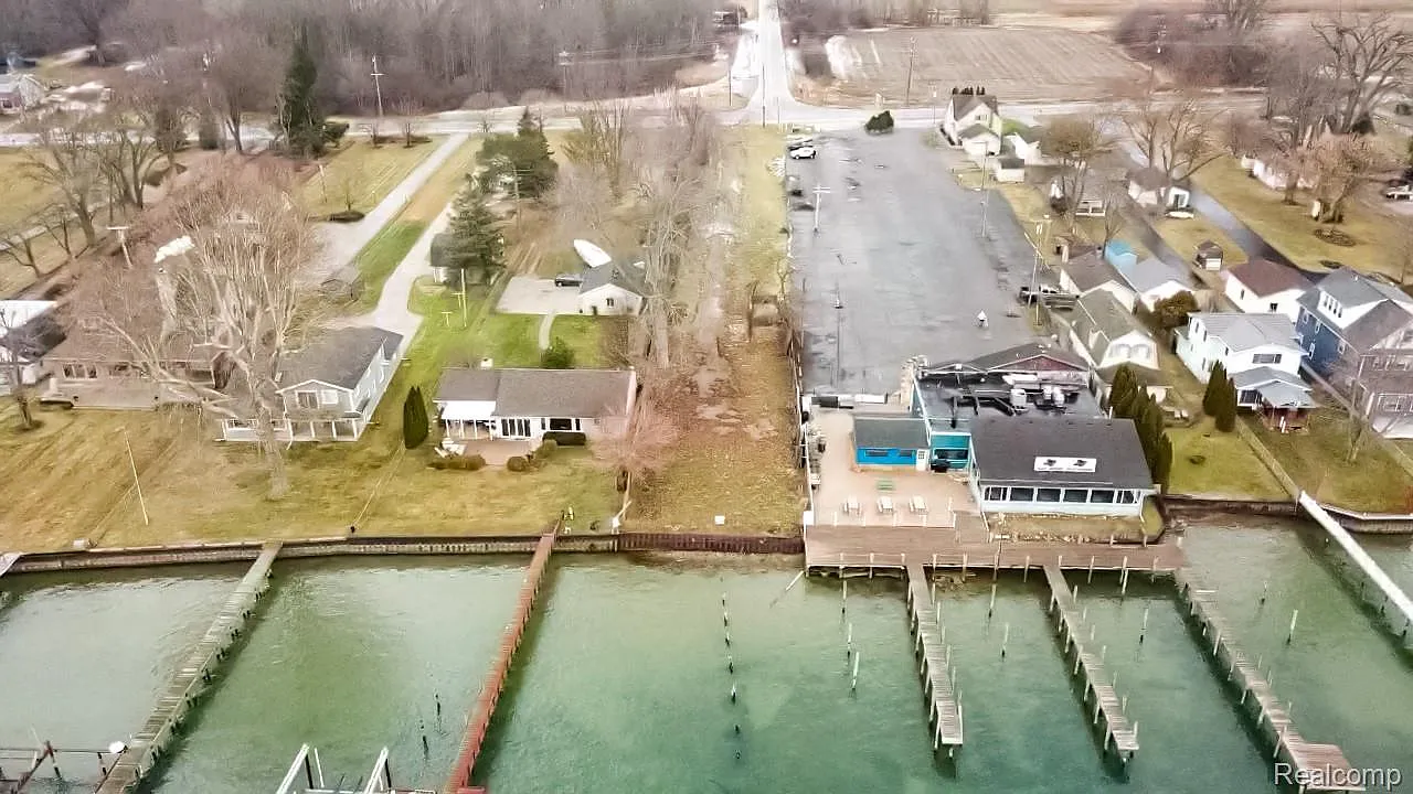 7503 River Rd photo 1
