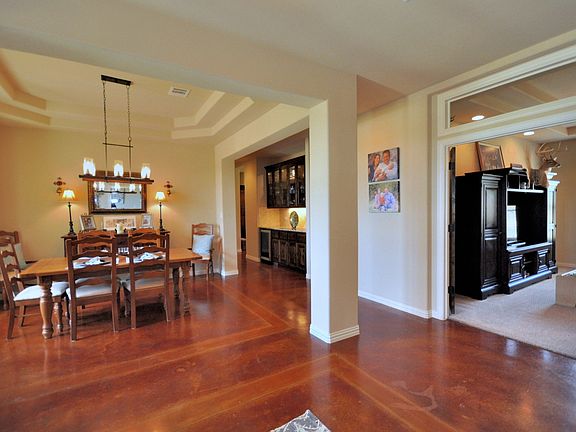 2nd image of 1003 Canyon Bend Dr