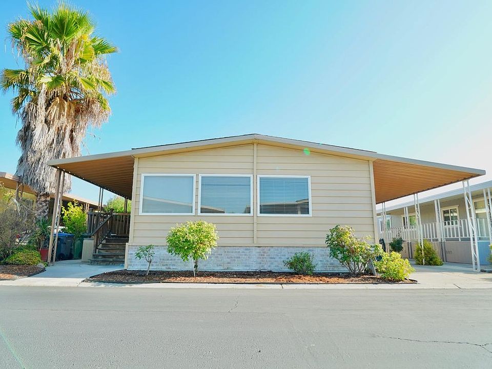 1st image of 492 Chateau La Salle Dr #492