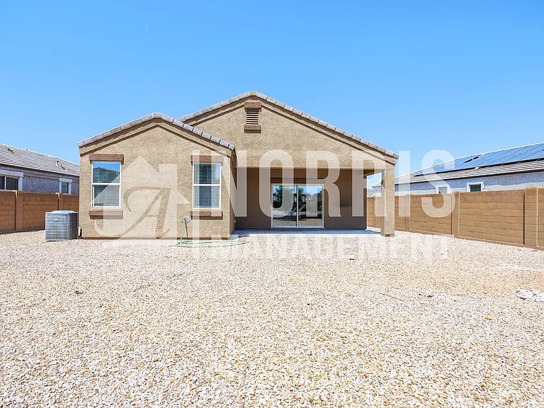 1153 E Gabrilla Dr — Photo 32