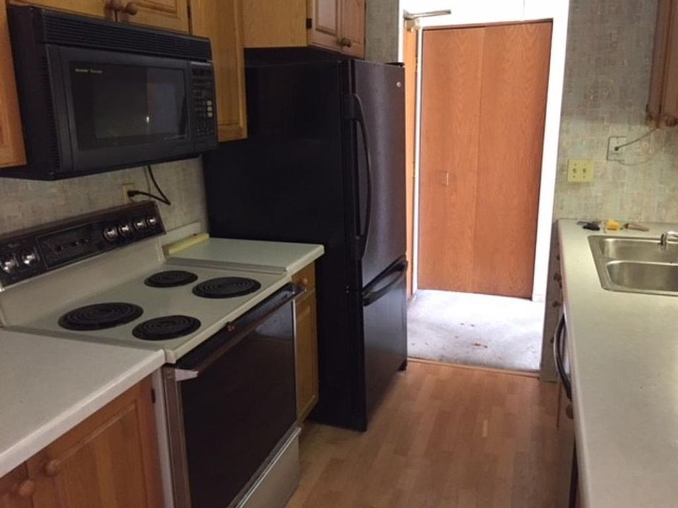 2nd image of 1425 W 28th St APT 206