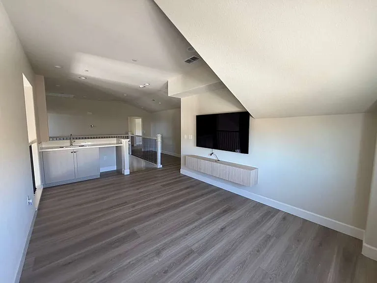 5375 Singh Cir — Photo 6