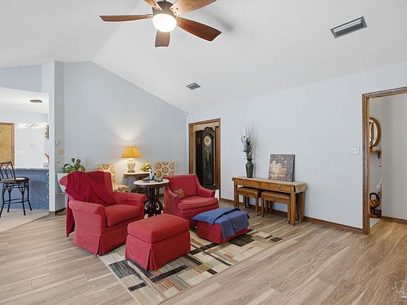 5th image of 2520 Franciscan Dr