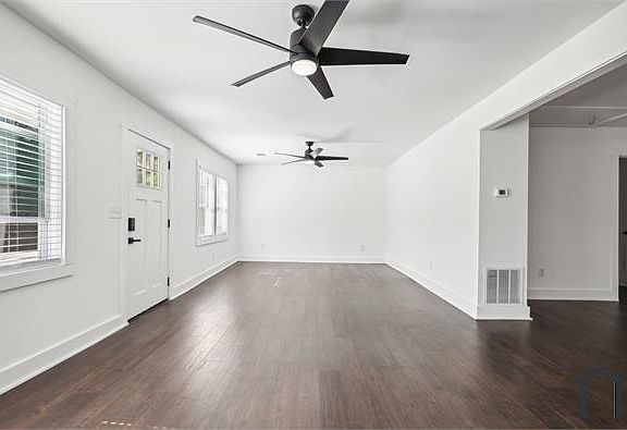 3rd image of 7540 Conyers St