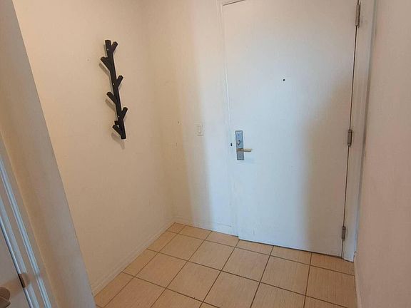 4th image of 275 Yorkland Rd #1904