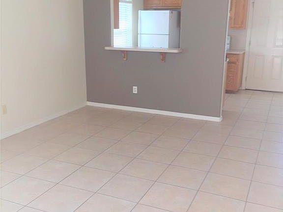 5th image of 3212 E Diamond Head Ave