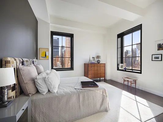 Sold by Sotheby's International Realty | media 29