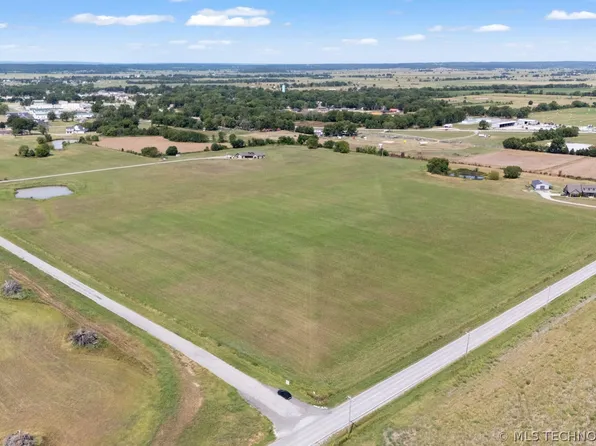 1 N 435th Rd, Adair, OK 74330