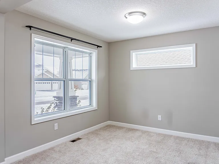 1430 Nutmeg Cir — Photo 23