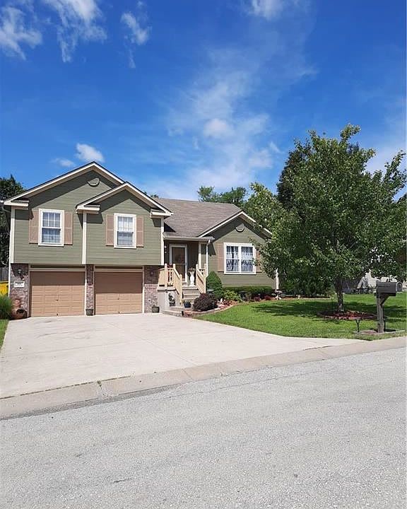 1st image of 1411 NW Nicholas Dr